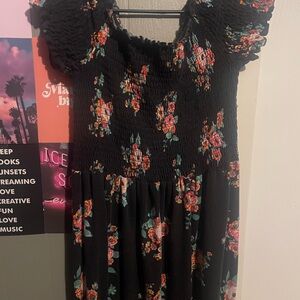 Chic One Shoulder Floral Dress in Black